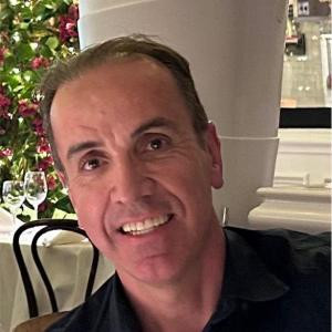 Daniel de Almeida  Berlitz e Ana Schumacher – ESB